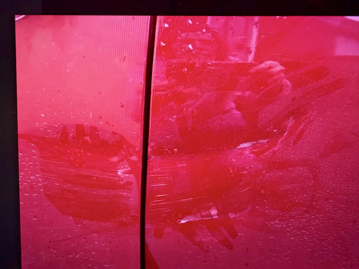 lsj_info's tweet photo. Before and after of a Seat Leon with a damaged to the n/s doors. Nice 3 stage pearl #seatleon #seat #red #carbodyrepair #carrepair https://t.co/cvZN8jvdxj