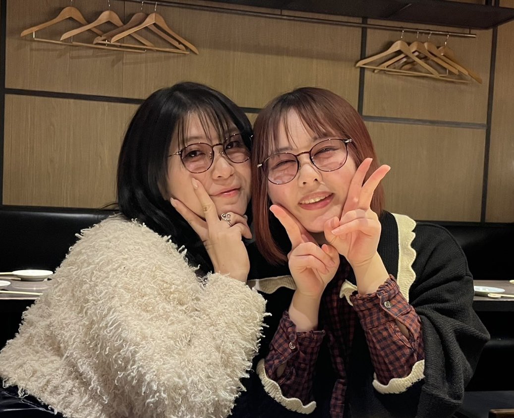 すみません！みなさん！ ねえさんとおそろっちサングラスさせて