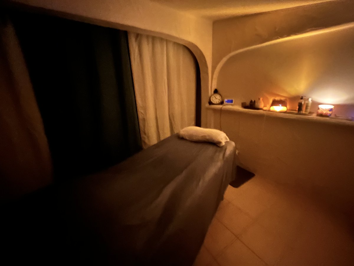 Mayaluv10's tweet photo. Cum experience pure relaxation and magic hand At my new location . Massage cave just me and you ! https://t.co/HPIdXWkkyg