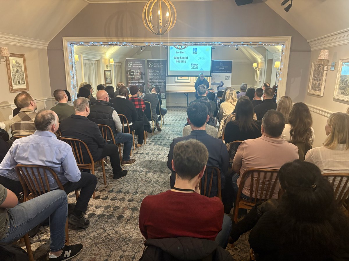 Kellyann Martin tweet media