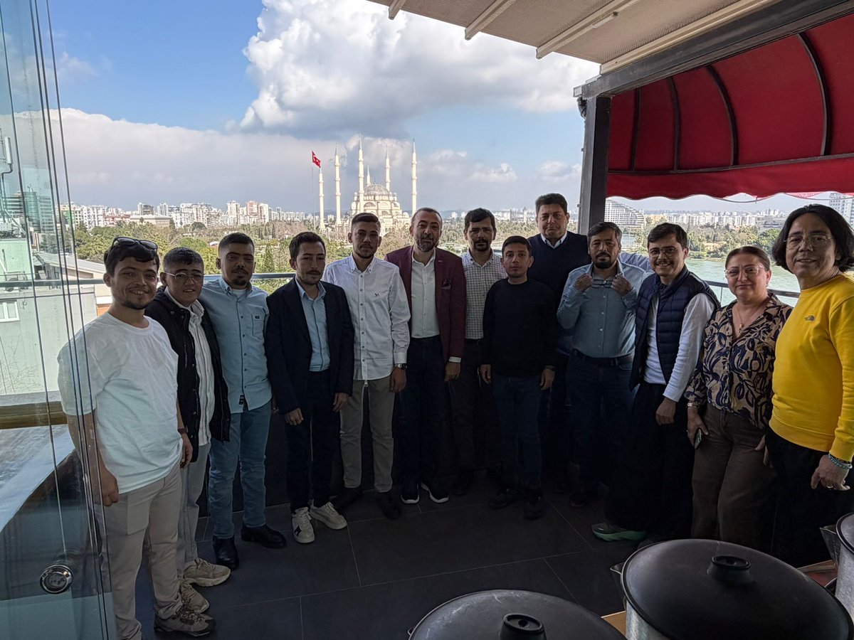 Talasemi ve Orak Hücre Anemi hastalarının hayati sorunlarını masaya yatırdı.
Türkiye Kan Hastalıkları Vakfı tarafından 21-22 Şubat 2026 tarihlerinde düzenlenen stratejik değerlendirme toplantısı, bölgedeki hasta dernekleri ve uluslararası temsilcilerin katılımıyla Adana’da gerçek