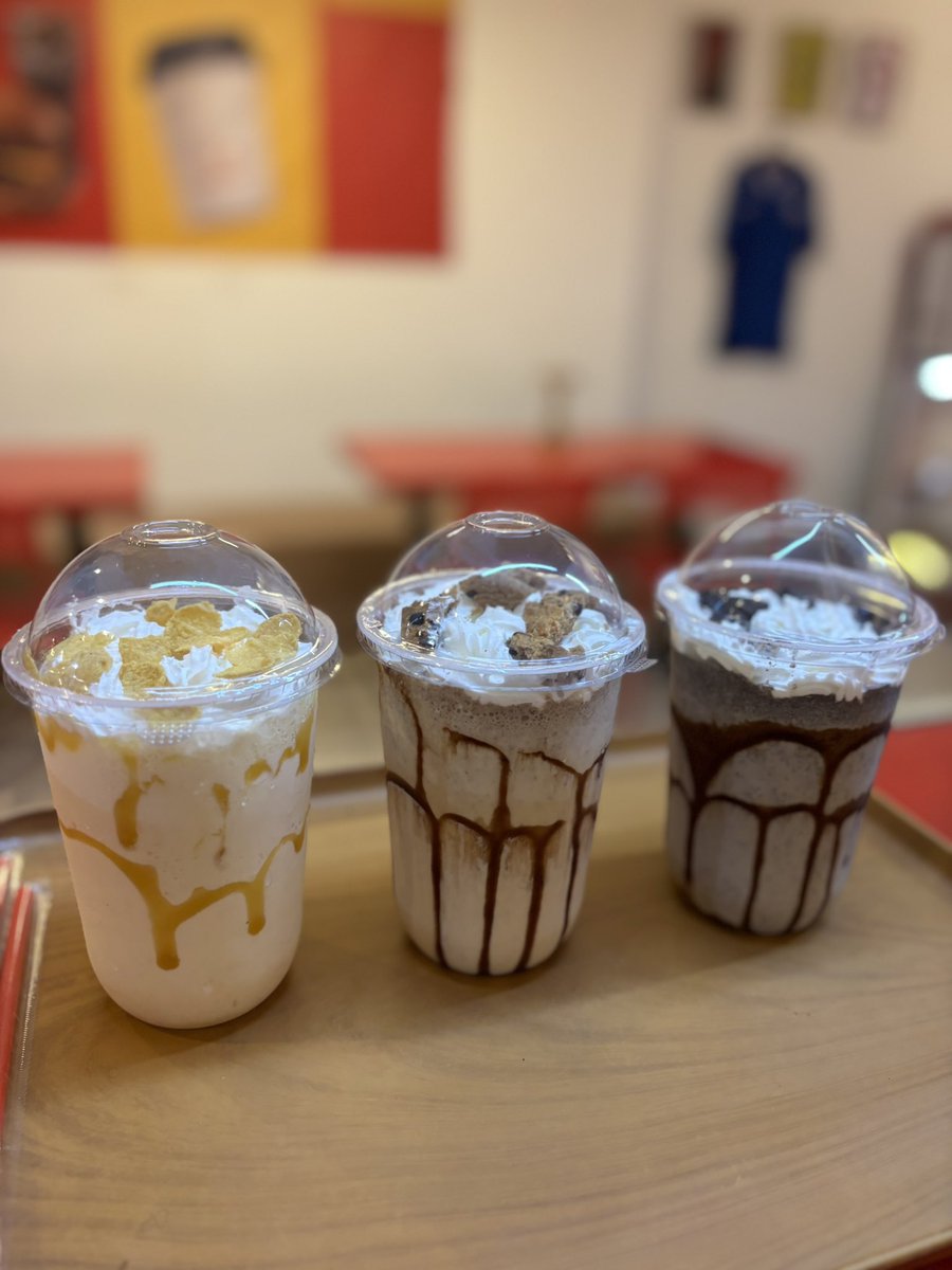 SizeL Burger journey day 405
Burgers &amp; Milkshakes