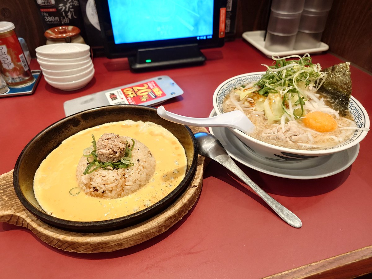OkabayashiNaoto's tweet photo. 朝から何も食べてなくて空腹で倒れそうだったので、今夜はコチラ！！！ https://t.co/0Y612ty4j2