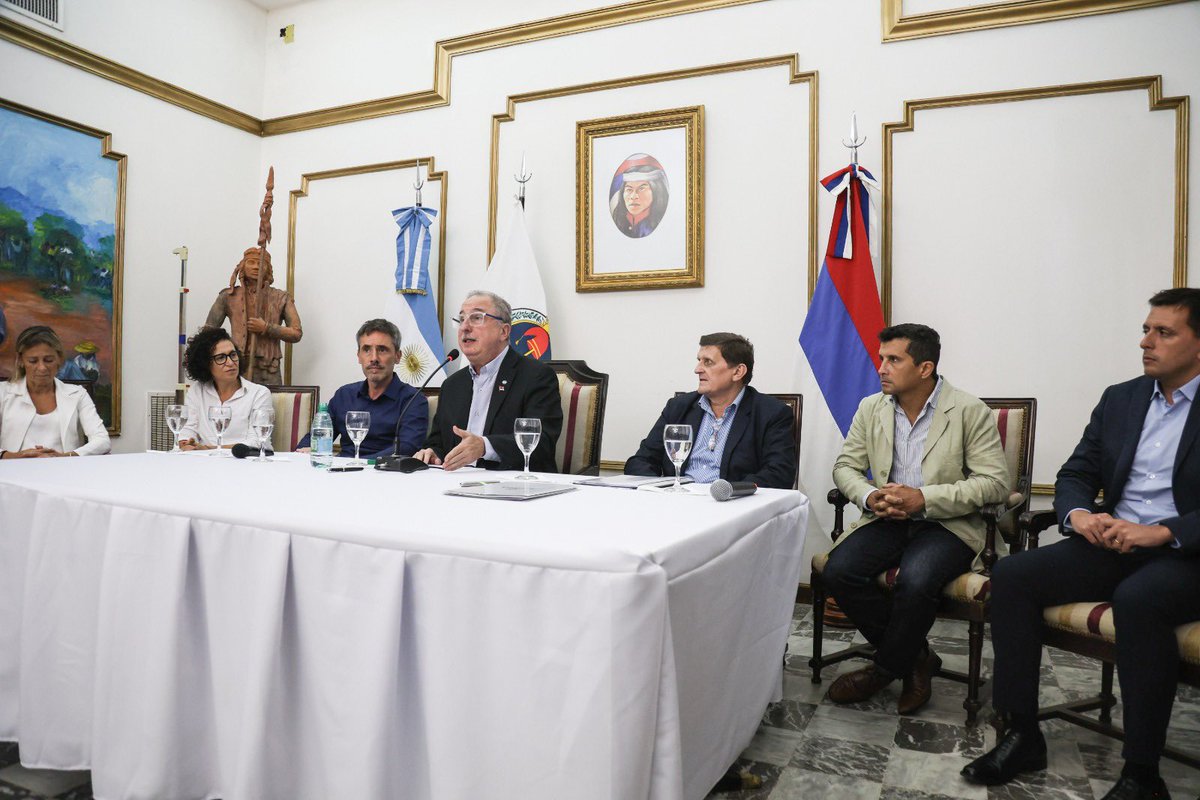 Adolfo Safrán tweet media