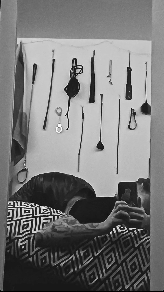 Saint__Nix's tweet photo. which tool would you pick? ⛓️

#nsfw #ftm #transmasc #hairy #giant #tattooed https://t.co/7pancKQKGf