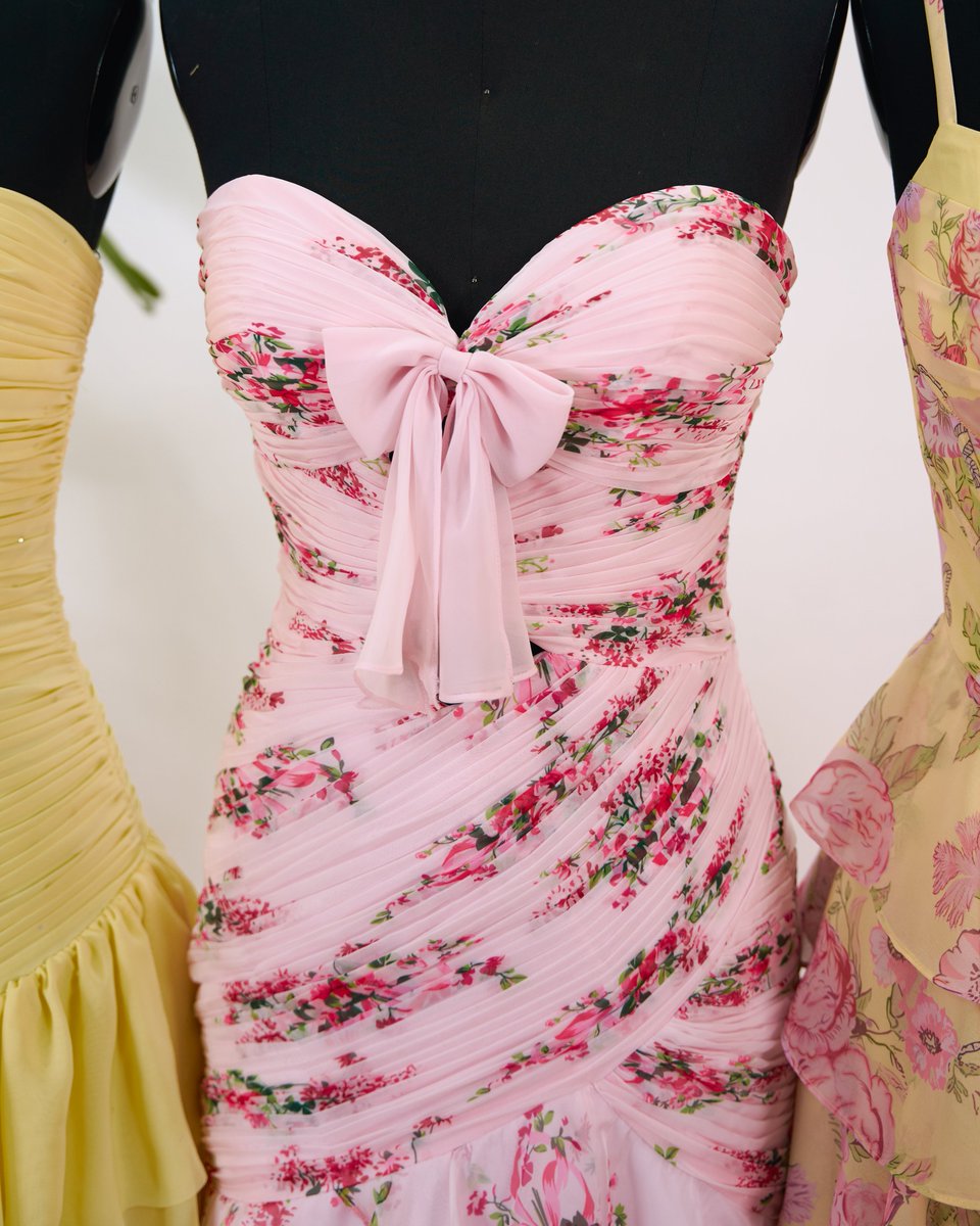 Pink and yellow are the perfect combination.💛💟🌸

#promtrends #stacees #promdress #promseason #promtime #PerfectDress #strapless #princess #prom26 #ruffles #floral