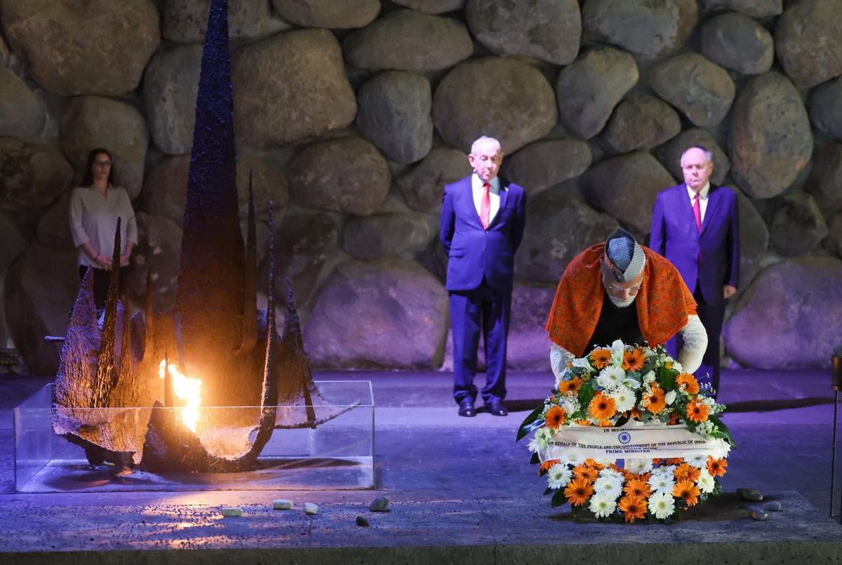 Narendra Modi tweet media