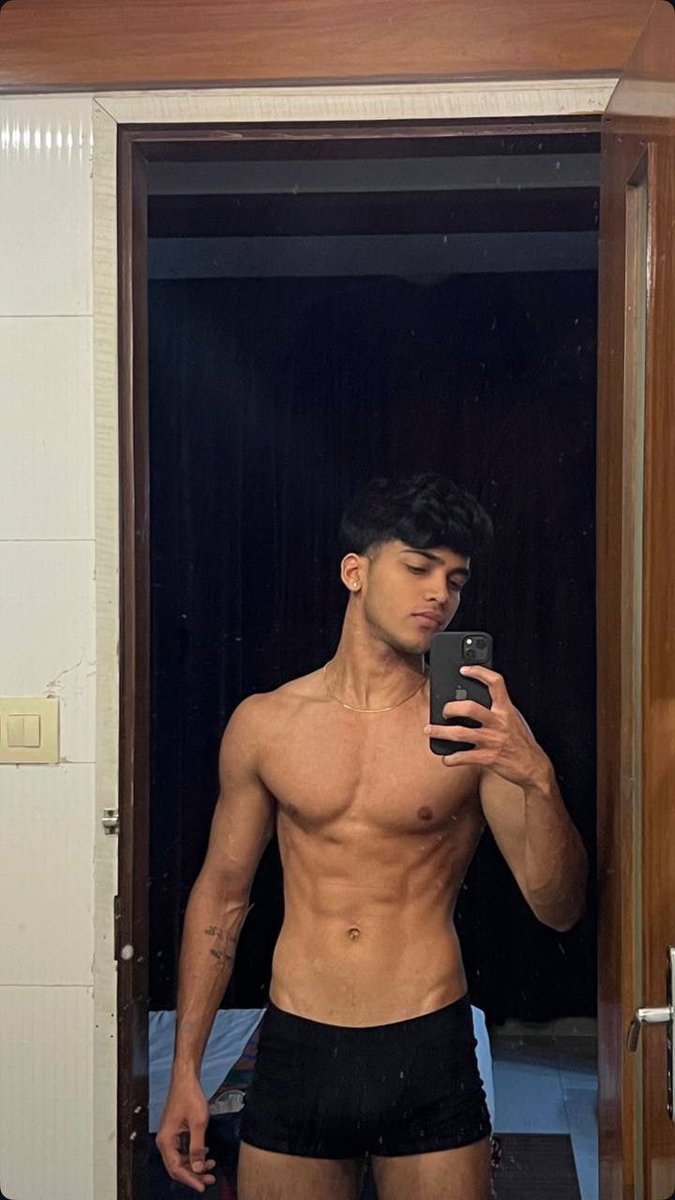 Papi IYKYK 🌚🌝 tweet media