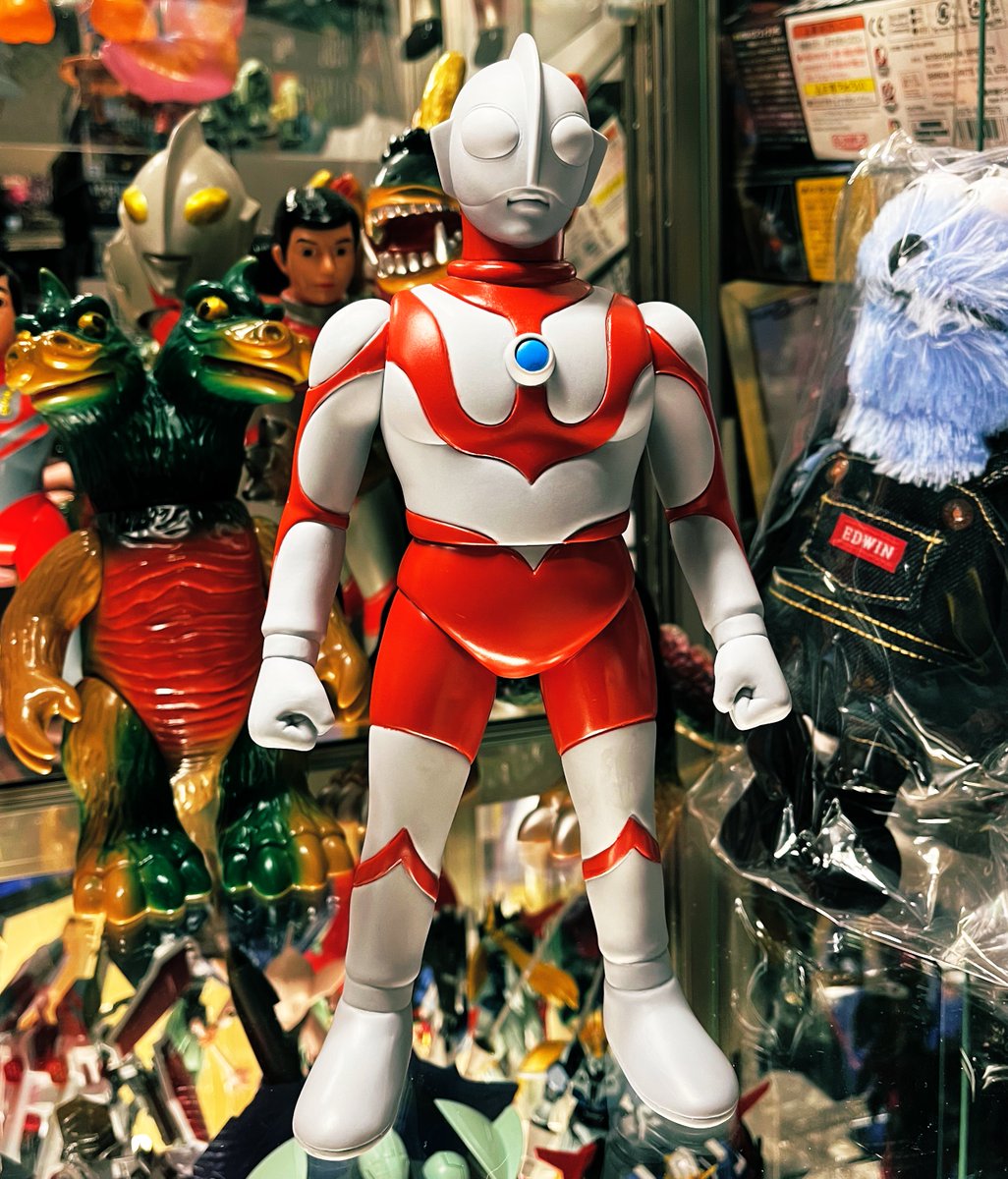 今まで買うか迷っていたんですけど、ケムール人が出たタイミングで