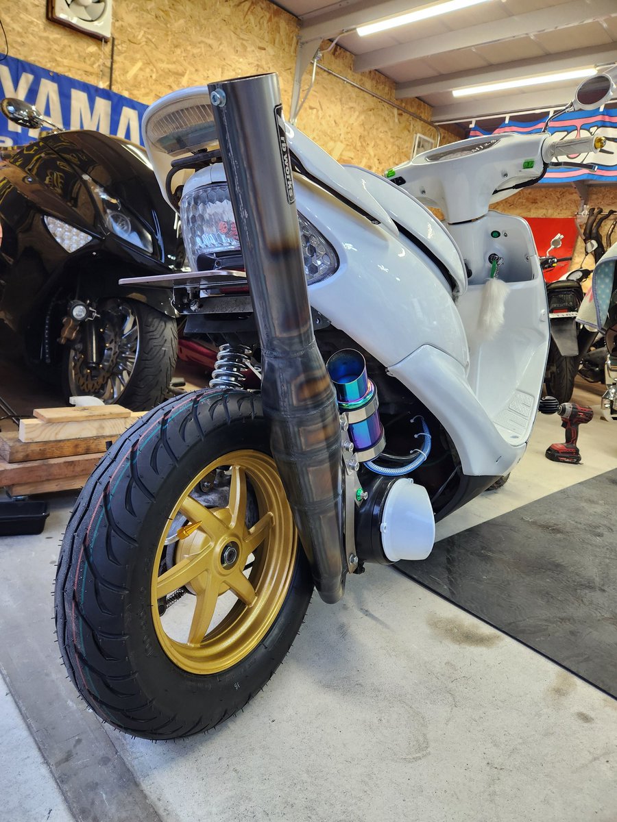 S38414816's tweet photo. ZX 最強説✨️
#MJ工房　#中古車販売　
#バイクSHOP　#カスタムスクーター　#ライブディオZX https://t.co/hu2oPcjxIE