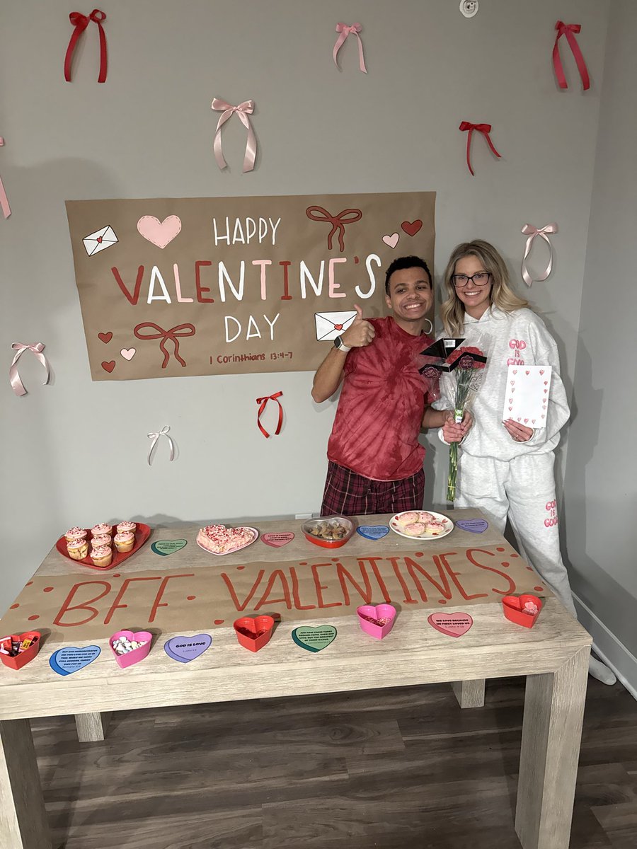 bowserkoopa161's tweet photo. It’s was having the great time for Valentines Day at the 14th and it’s called “BFF Valentines Party” https://t.co/yYwXmzvcpN