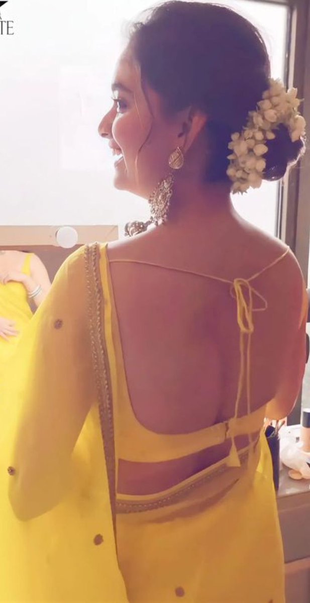 Living In #KeerthySuresh Era 🛐

Goddess 🛐

#Keerthy #KeerthySureshhot #JaiKeerthy 

<a href="/KeerthyOfficial/">Keerthy Suresh</a>
