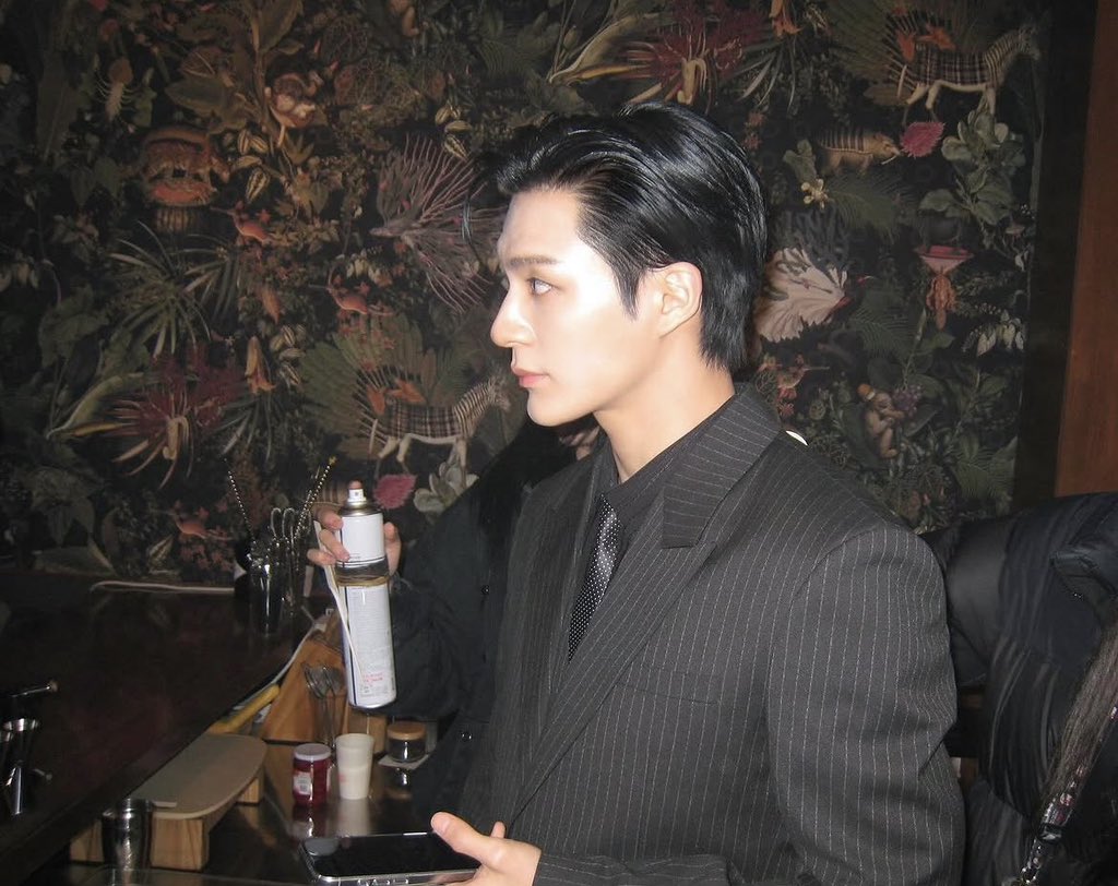 ประธานบริษัท หล่อ เนี๊ยบ ไม่พูดคำหยาบ บ้านอยู่พร้อมพงษ์ สถานะโสด มากกกก