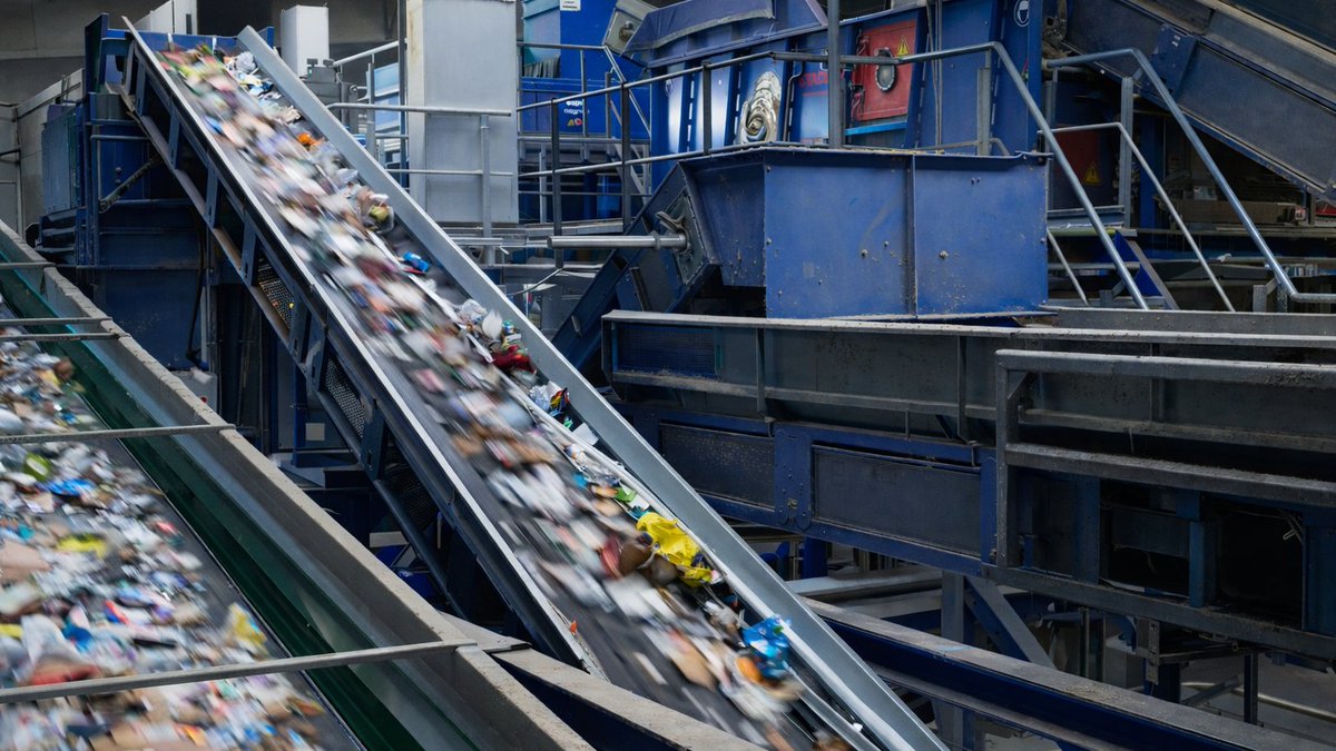 J&B Recycling tweet media