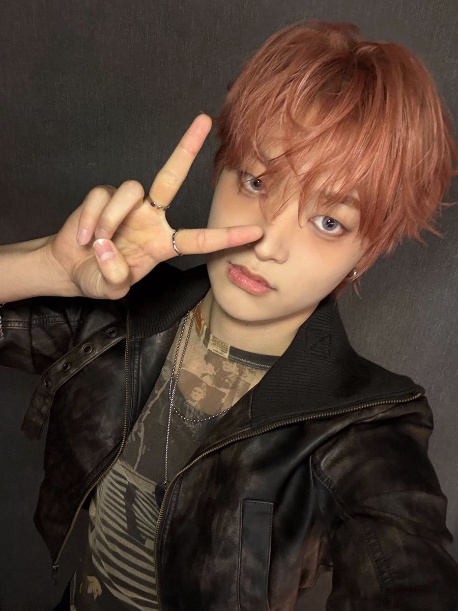 260226 ¦ Weverse: yesterday was really fun😎 (📷 x7) #andTEAM_EJ