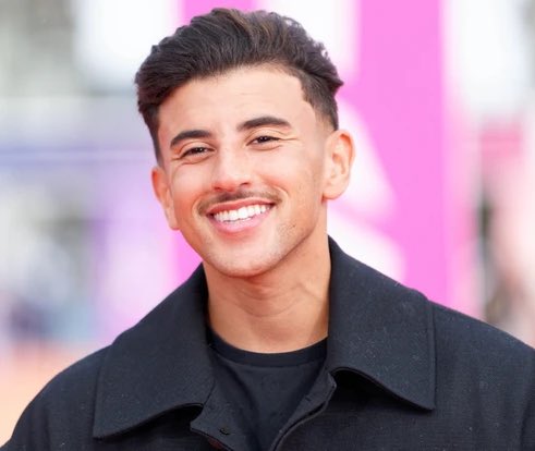 🚨 Nicolas Pépé 🇨🇮 : « Même Riadh il s’en est voulu, il voyait pas ça comme ça. 

Je lui ai dit : “𝗣𝗢𝗧𝗢 𝗧’𝗜𝗡𝗤𝗨𝗜𝗘̀𝗧𝗘𝗦 𝗠𝗘̂𝗠𝗘 𝗣𝗔𝗦, 𝗖’𝗘𝗦𝗧 𝗠𝗢𝗜 𝗤𝗨𝗜 𝗧’𝗔𝗜 𝗗𝗜𝗧 𝗗𝗘 𝗠𝗘𝗧𝗧𝗥𝗘 𝗖𝗘𝗦 𝗜𝗠𝗔𝗚𝗘𝗦”. 😉

𝗖’𝗲𝘀𝘁 𝗽𝗮𝘀 𝗹𝘂𝗶 𝗾𝘂𝗶 𝗲𝘀𝘁 𝗽𝗮𝗿𝘁𝗶