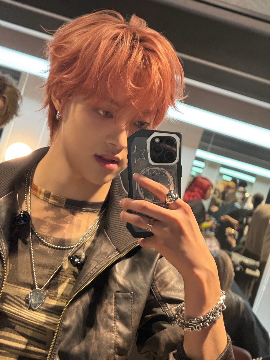 260226 ¦ Weverse: yesterday was really fun😎 #andTEAM_EJ #EUIJOO