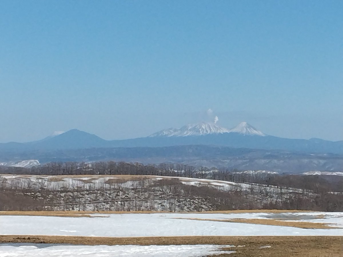 MATSUYAMA_TAKA's tweet photo. 👣のんきや的旅日常

山のけむり🌋
～雌阿寒岳～ https://t.co/TmUlP314U5