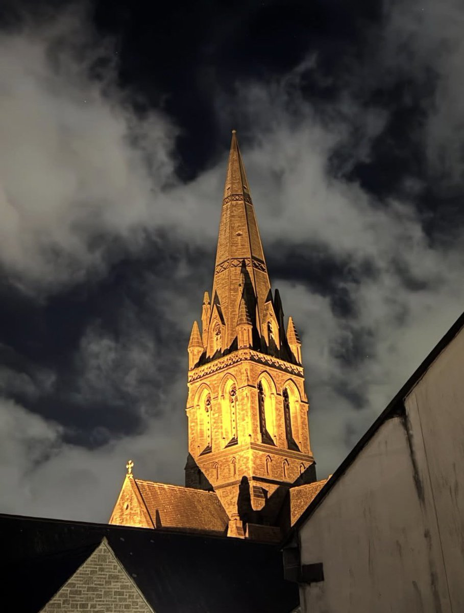 Mr_John_Harvey_'s tweet photo. Took a late-night amble around the city I love last night… 💚
Loved how the wonderful @StMikes_Exeter stood out against the cloudy night sky - like a beacon of #hope… 🙏
#StDavids #Exeter #LoveExeter 
https://t.co/iF3Vv4SUA3 https://t.co/eoPZZmk0ga