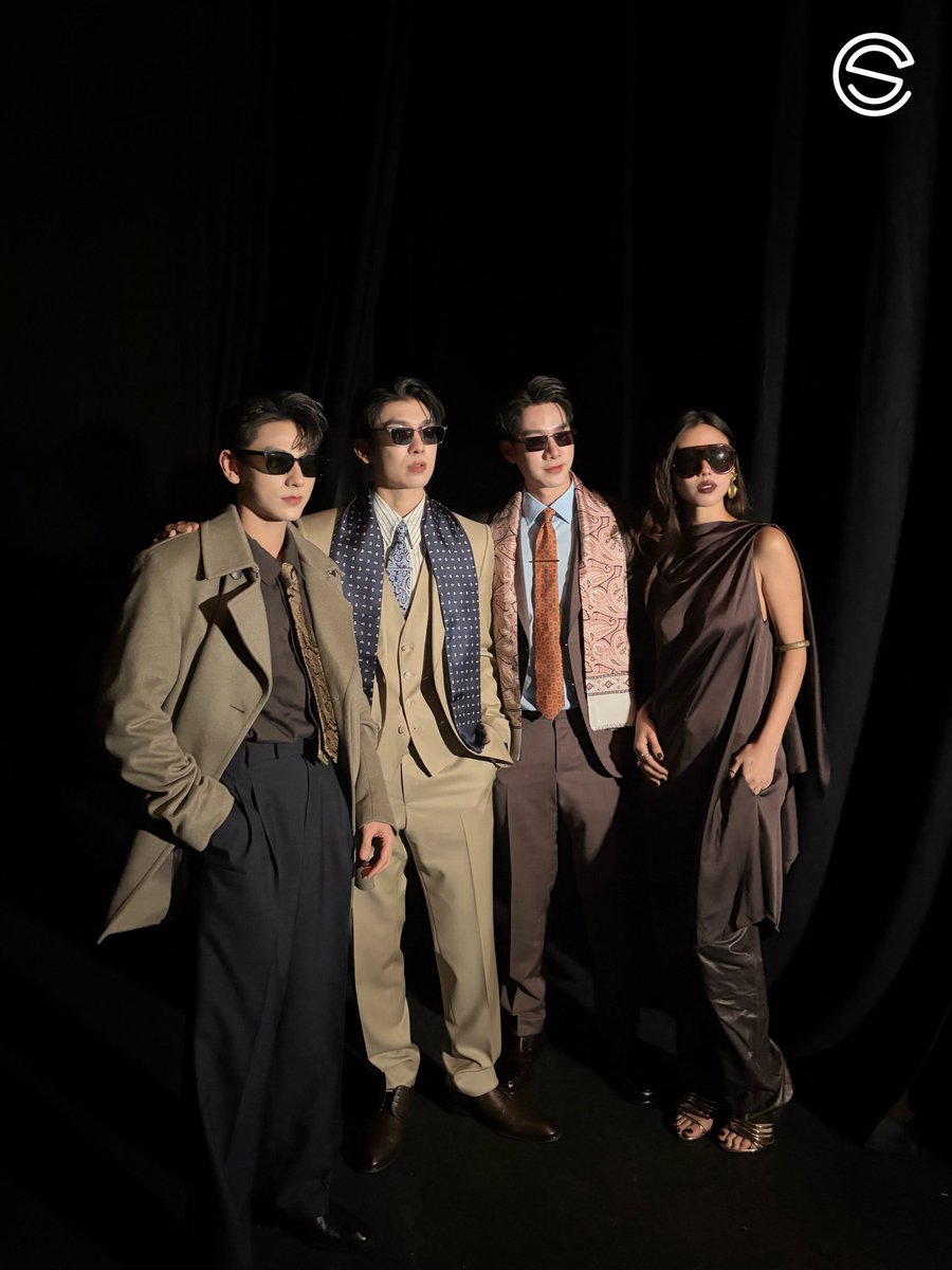 AirSrichaiwong2's tweet photo. กรี๊ดดดดดด หล่อม๊ากกกกกกกก

MEW AT MILAN FW26

@MSuppasit
#BossFW26xMew https://t.co/1Mrl1cDat2