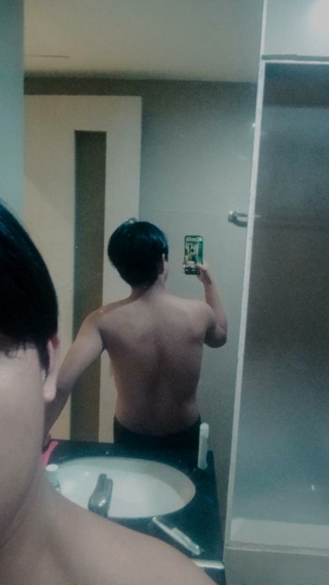 yamanatau_'s tweet photo. Liat ke bawah deh, punya aku gagah banget kan😋 https://t.co/KQ8cf4dIVa