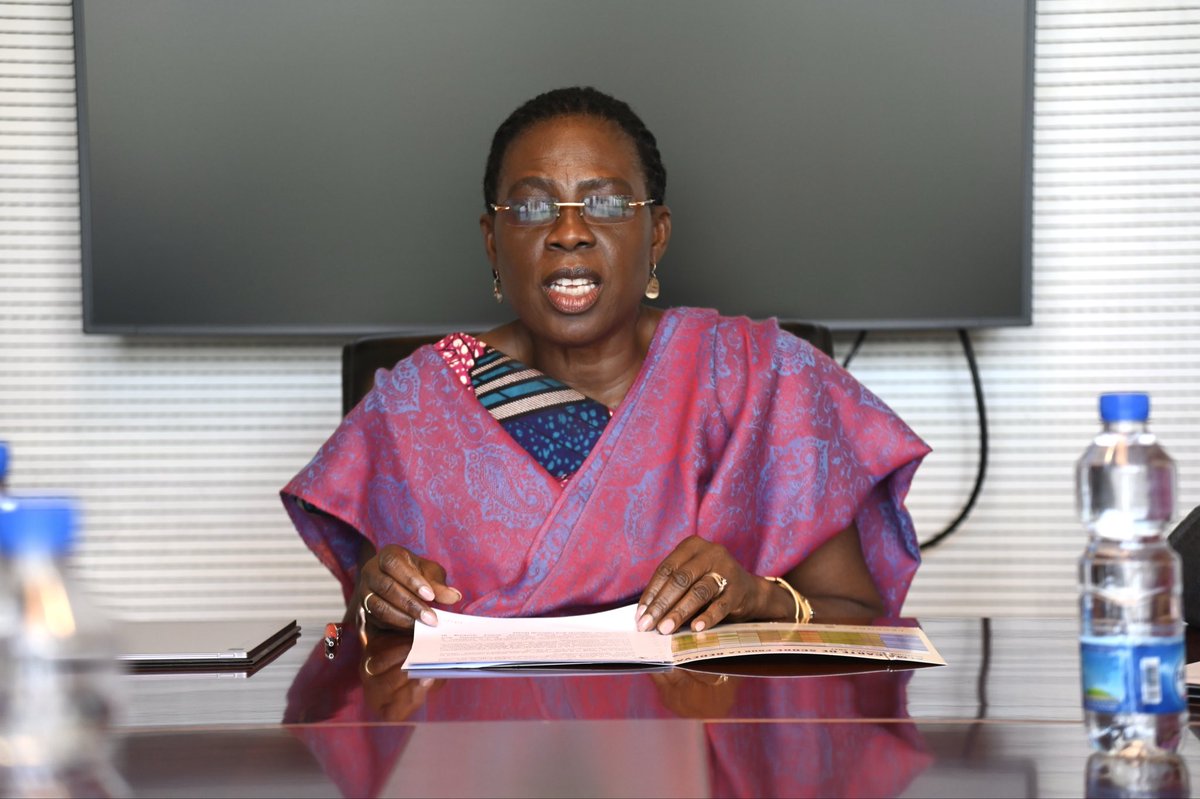 AU_HHS's tweet photo. At the inaugural stakeholder mtg of #JLMP Phase III, H.E @amma_twumamoah thanked partners &amp; reaffirmed that #JLMPpropel will tackle governance gaps in labour migration, protect workers’ rights, promote decent work &amp; advance harmonised, evidence-based migration policies. https://t.co/Y8Zbu9H8Pz