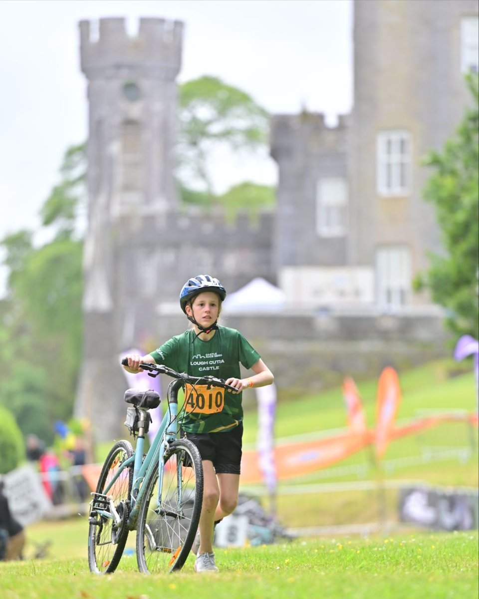 Scimitar Custom tweet media