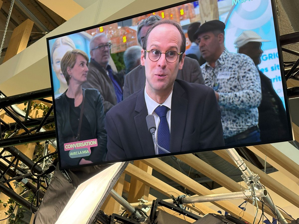 msa_actu's tweet image. 🎥 #SIA2026 | En direct #MSATVauSIA | Pour cette 2ème émission de « Conversation avec la MSA » nous abordons la sécurité sociale face aux défis économiques, sociaux et démographiques.
🎤 Avec :
• Pierre Pribile, Directeur de la Sécurité Sociale
• Anne-Laure Torrésin, Directrice