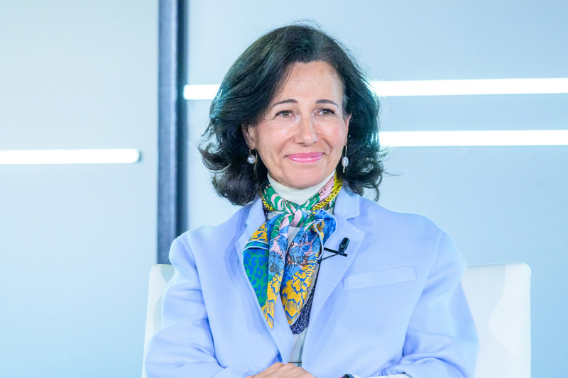 cyleconomica's tweet image. .@bancosantander aspira a lograr más de 210 millones de #clientes y un #beneficio superior a 20.000 millones en 2 años ow.ly/GprI50YlLlg #planestratégico #banca #sistemafinanciero