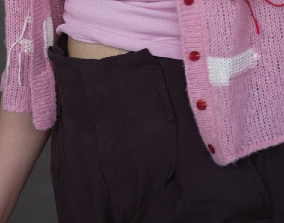 Give a like to krithi shetty Or have terrible day.