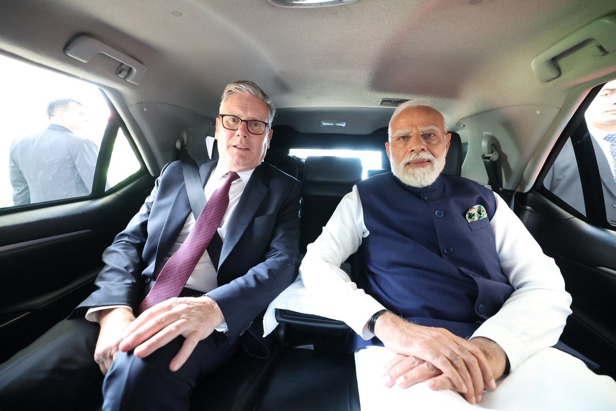 knowthenation's tweet photo. Modi Ji's Car Diplomacy Mastery! 🇮🇳
PM Narendra Modi builds unbeatable personal bonds that deliver results!
Nehru's era ended..Modi's connect conquers! #CarDiplomacy #ModiGlobalLeader #IndiaIsraelFriendship https://t.co/EHm1F3gArg