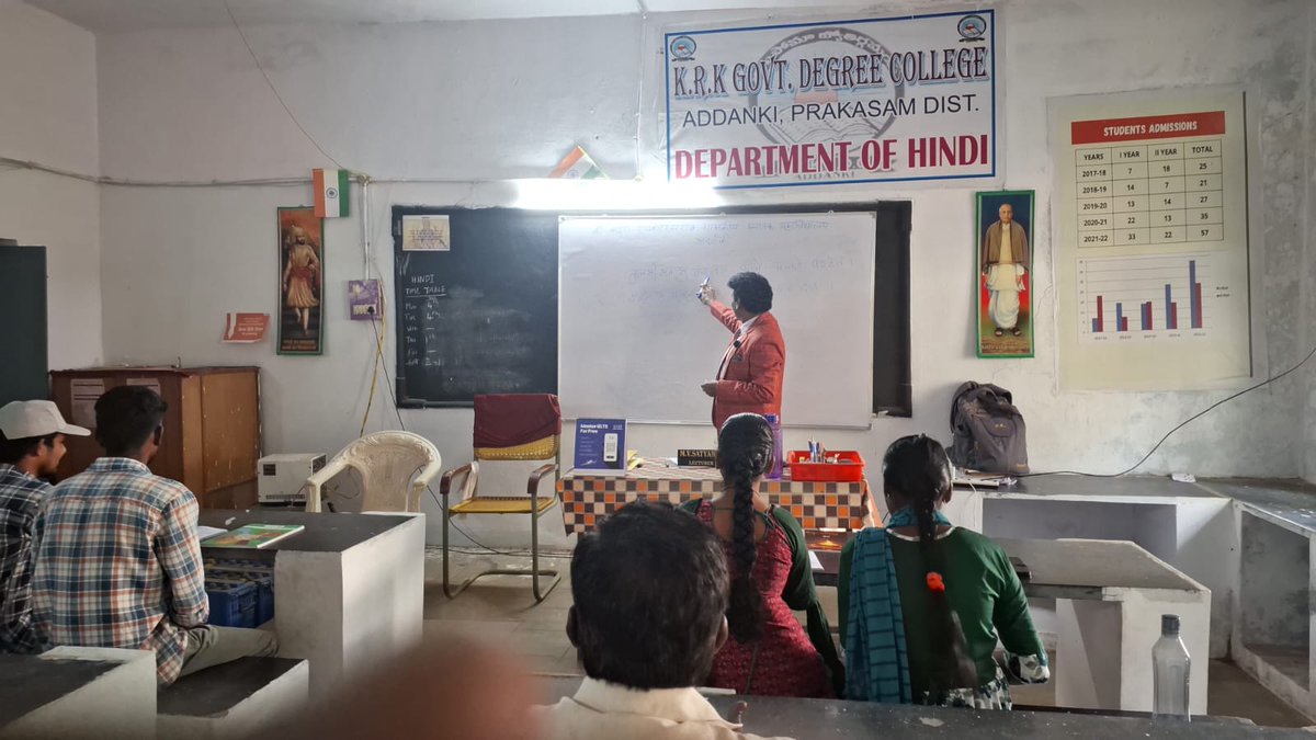 gdcaddanki's tweet photo. Principal Sir engaged a class for first-year students on the topic of Tulasidas on 26-02-2026 https://t.co/EsjjcxZnFZ