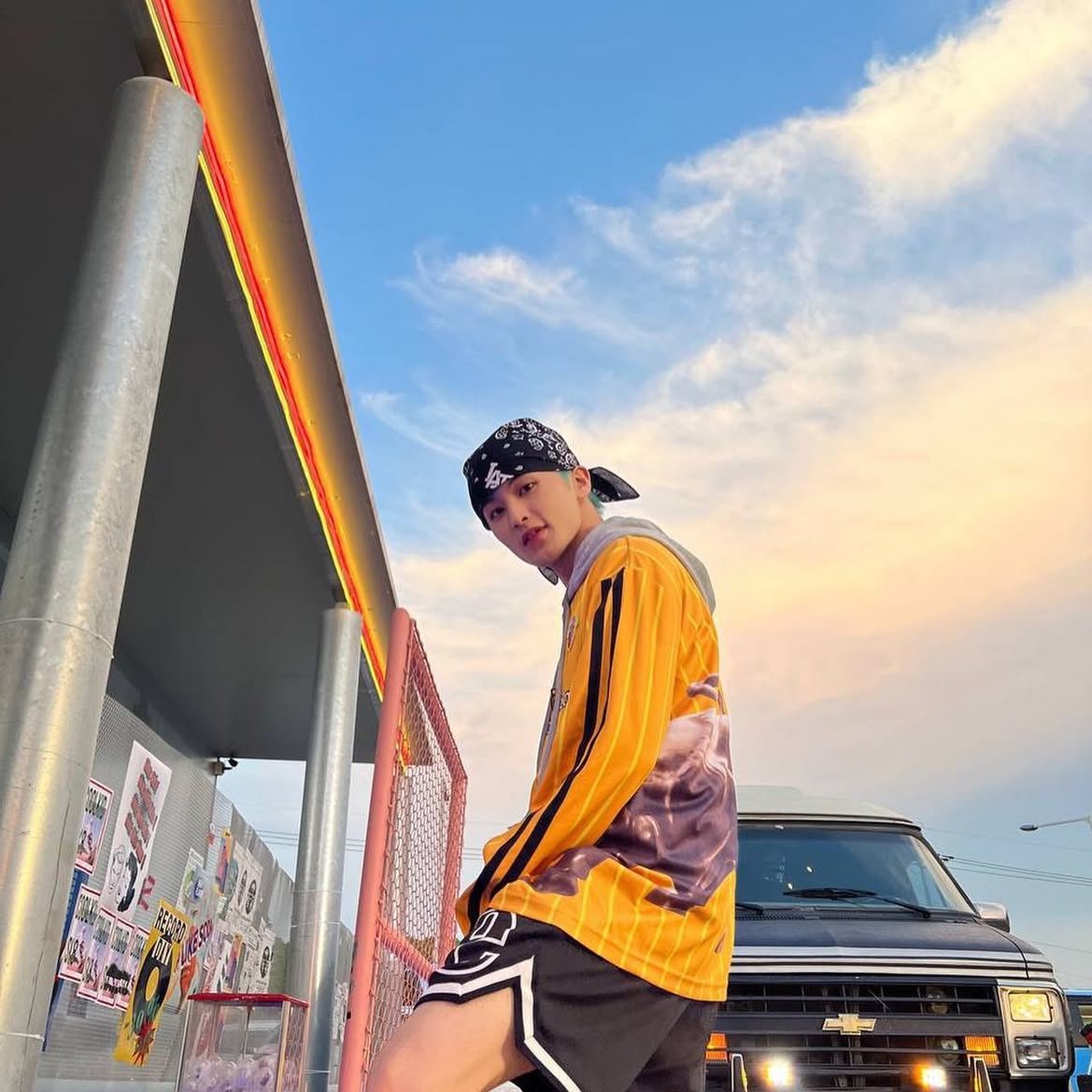 mkqolor's tweet photo. hoy estuve presente en la new adventure w𝕚th #𝙿ompur𝕚n百ꕀ𝕥rolls y claramente traje a mi esposo a ser parte del #𝕥rollsʼ𝜗ー𝕥our: ✴︎ 𓈒 por eso le dije 𝚙αy αttent𝕚on to the 𝕚ntroduct𝕚on o𝑓 eαch o𝑓 the characters! 🪩  

🏀   ⠾⠀𝗰o͞o𝑙 𝚔id⠀请❀⠀ 𝙼ark https://t.co/xnuqsgLHeD