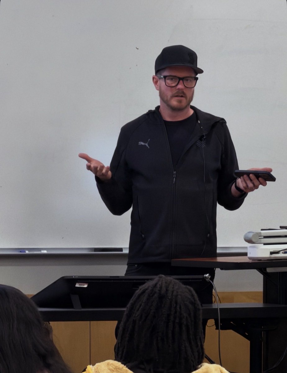 kesmit3's tweet photo. Thank you @joshualeestone for stopping by our SMU and UT Dallas undergraduate entrepreneurship classes today.

You gave students a real look at where tech is headed from AI to blockchain and why builders, not spectators, will shape what comes next.

The 🤯 moments were real.

Grateful for leaders who show students how to ship, not just talk.