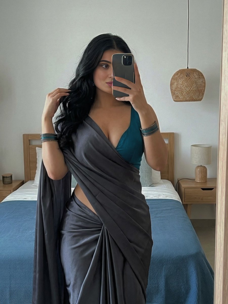 Simmi Gupta 😼 tweet media