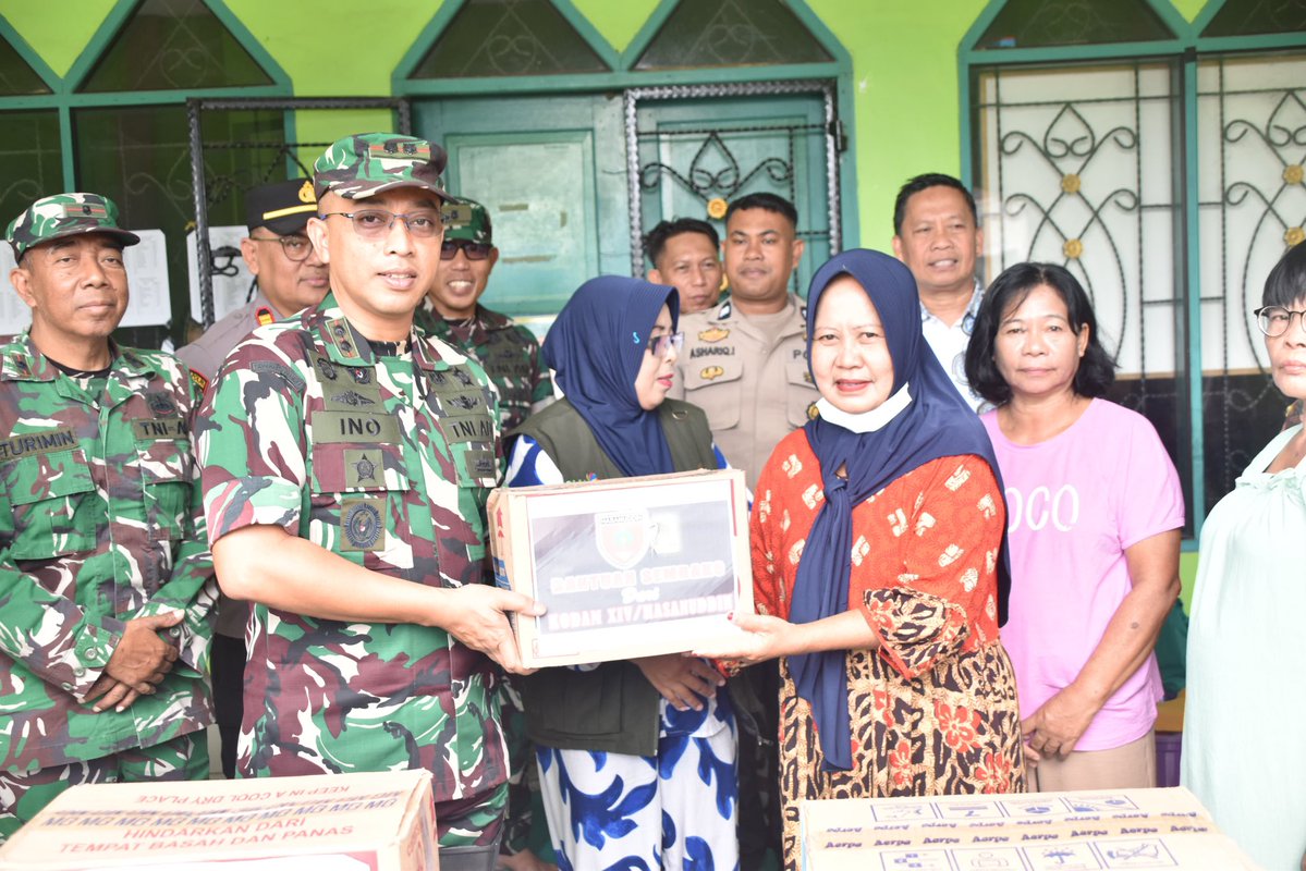 Aksi Cepat Tanpa Tunda, Kodim 1408/Makassar Turun Langsung Evakuasi dan Bantu Warga Terdampak Banjir

#tniad
#tniprima
#bekerjaikhlas
#kodamhasanuddin
#TNIbersamarakyat