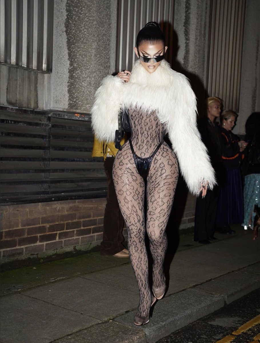 Krystal Versace looks amazing for London Fashion Week 2026 in London, United Kingdom.