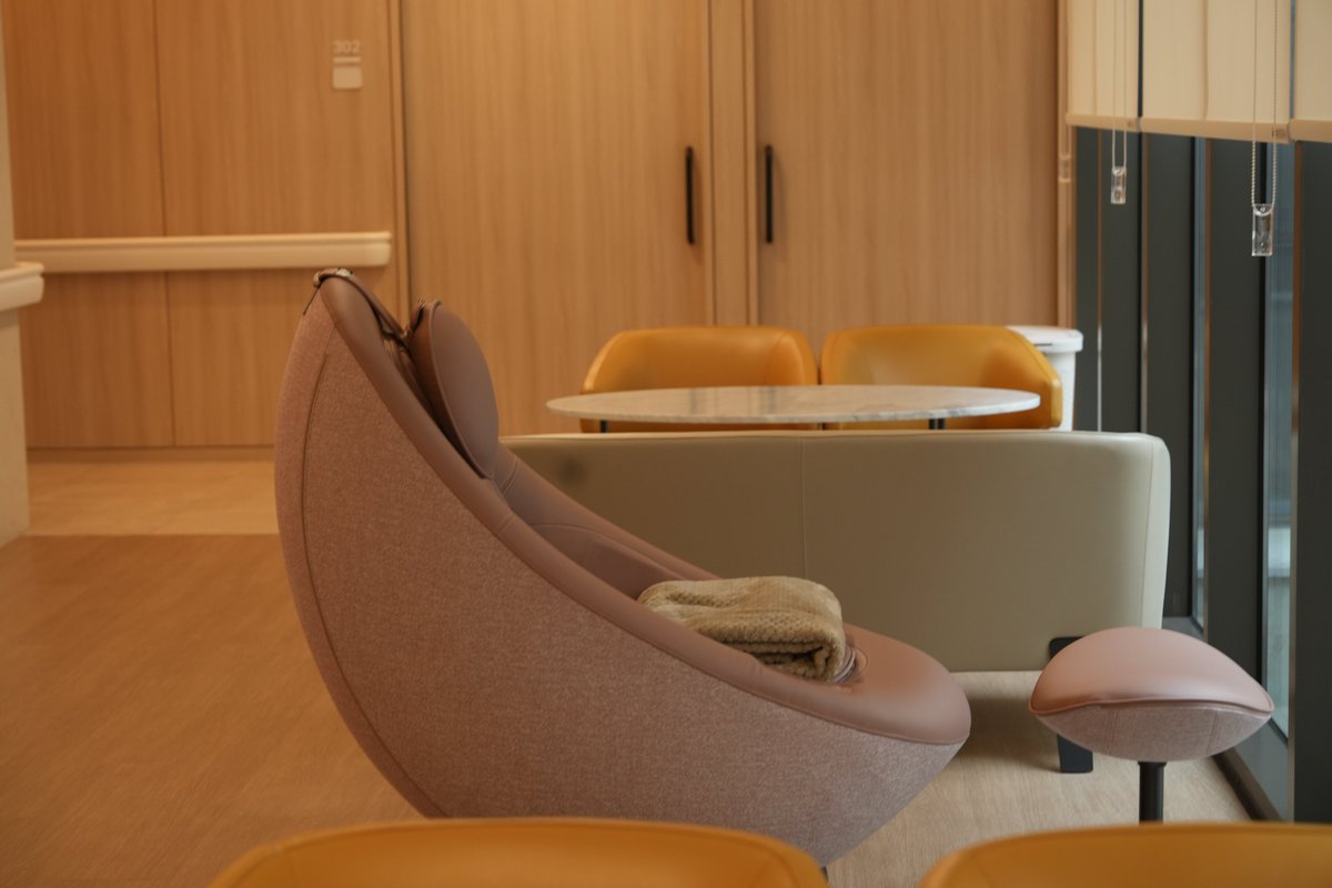 onecore_service's tweet photo. Did you hear of a Hotel-like hospital in South Korea? well, Yes! it is real! Goodbye to stress!
It's time to a full recovery! Quiet and Private space.  This Hospital also provide one of the best Korean needle treatment, massages and pain relief exercises! #korea #koreanmedicine https://t.co/VOOEEx1LwI