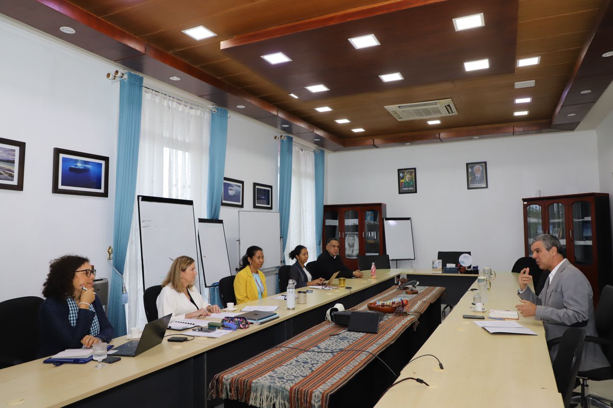 TimorMBO's tweet photo. The new Portuguese Ambassador to Timor-Leste, H.E. Duarte Bué Alves, visited (24/02) the Land and Maritime Boundary Office (LMBO) for an introductory meeting to discuss priority areas of potential cooperation between #Portugal and #TimorLeste on the #BlueEconomy https://t.co/H2KheBZcSF