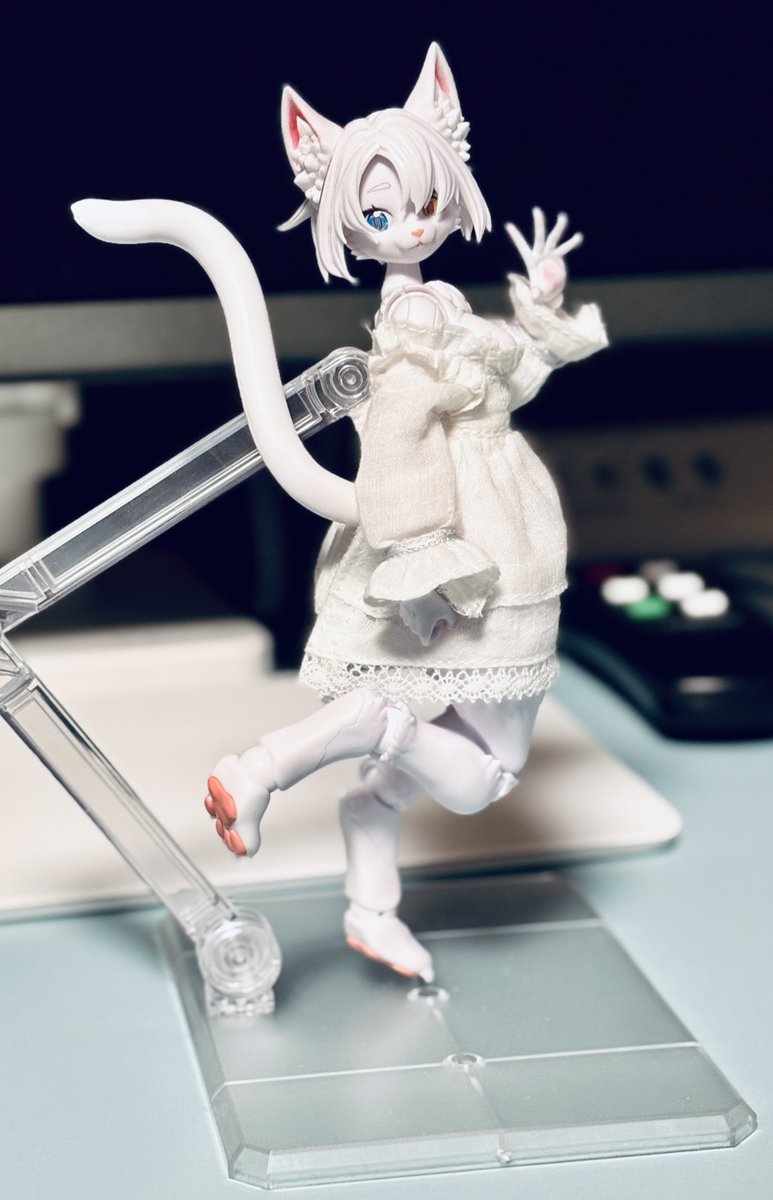 #見てってけもプラ

思い切って衣装も買ってみた！
良いぞ〜〜！

（台座はバンダイのアクションベース7）