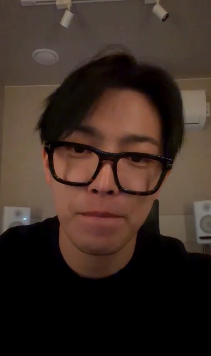 joongbuggie's tweet photo. dilfjoong just has a way with people https://t.co/JFrYGcDkzl