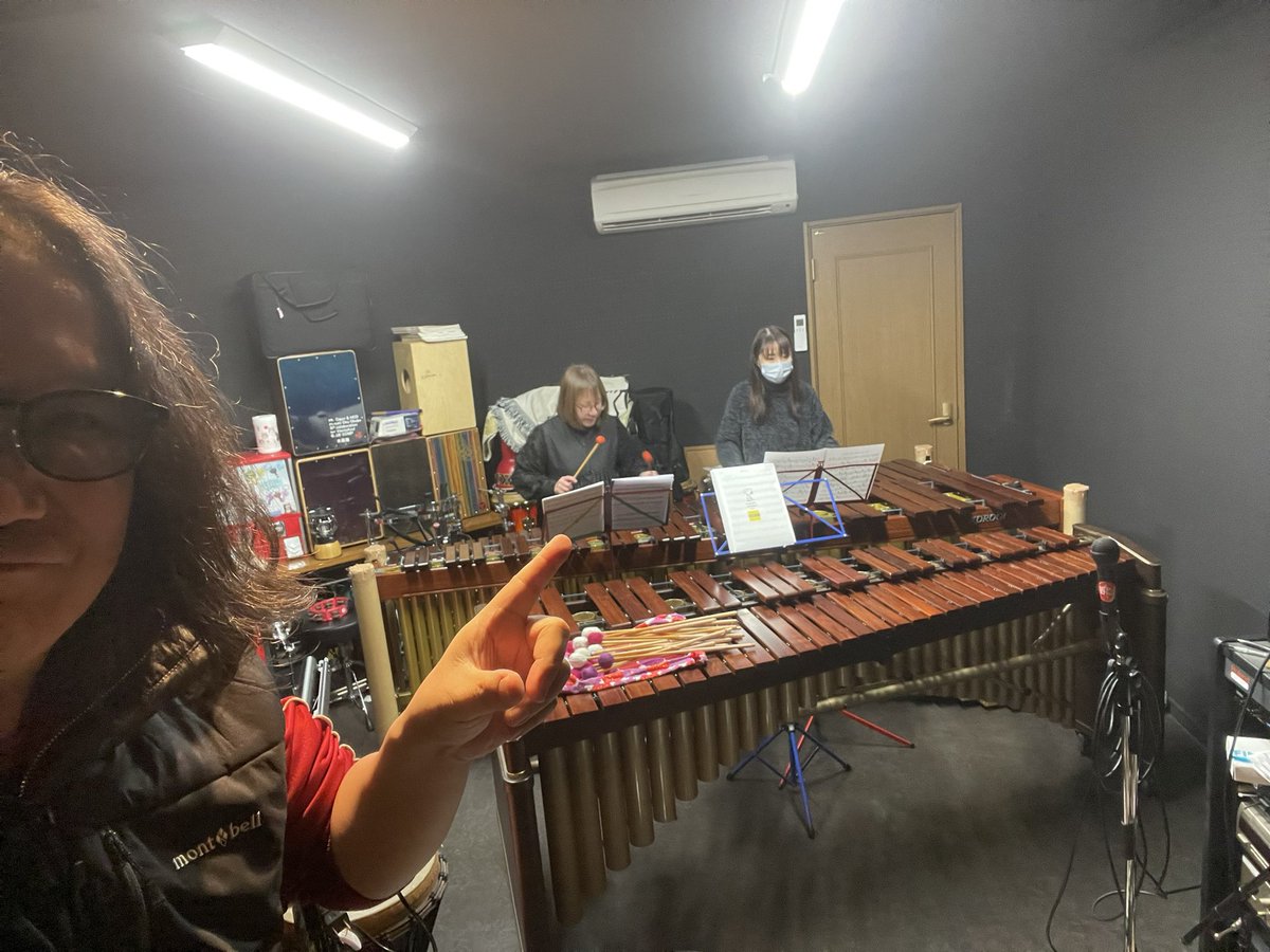 chuokubo's tweet photo. 千葉→東京→千葉→仙台→東京
なかなかバタバタなスケジュールです
私のスタジオで石川公演のリハーサルです

マリンバ:海野茜&amp;中川佳子
パーカッション大久保宙

3/14 ��&amp;夜　2ヶ所で行います https://t.co/8Y0jfOwIB1