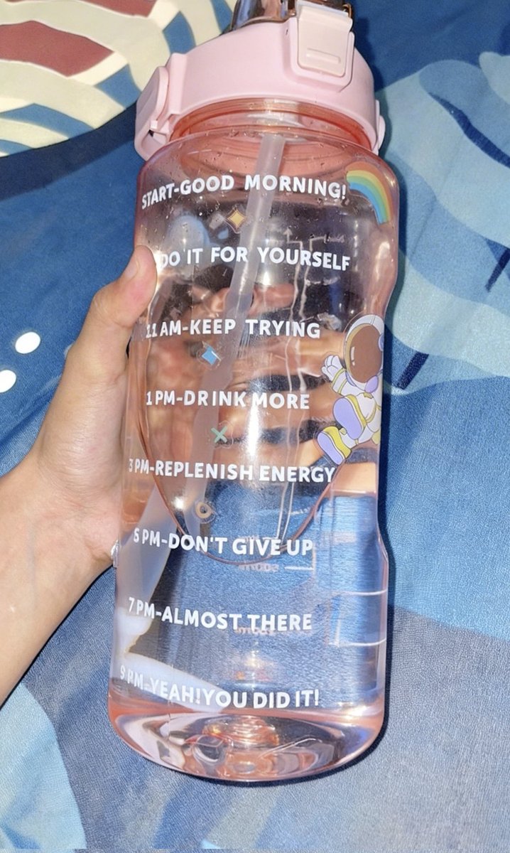 dsyntevlyn_'s tweet photo. WAJIB TAU, SIST! ASSET BERHARGA JANGAN DICUEKIN‼️👀

Sering fokus ke wajah &amp; badan, tapi "area dada" sering terlupakan. Padahal kalau gak dirawat bisa kusam, kendur, bahkan gak sehat. 😭

Ini tips rahasia biar payudara tetap kencang, kulitnya halus, &amp; sehat luar dalam.👇✨ https://t.co/kGesIYaFbX