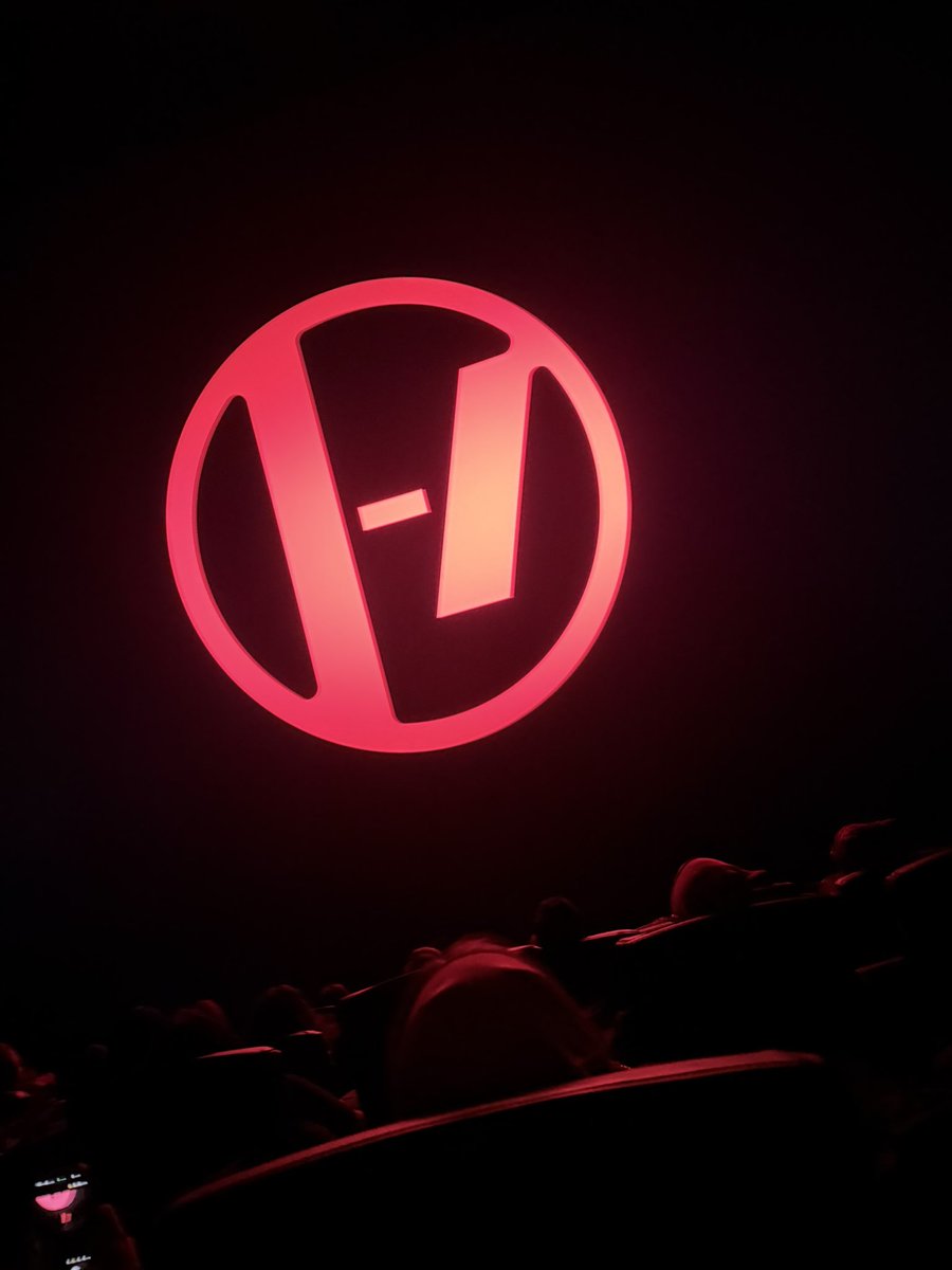 WLDWLFFLMS's tweet photo. wow @twentyonepilots #MoreThanWeEverImagined https://t.co/kKgnQ7QdSq