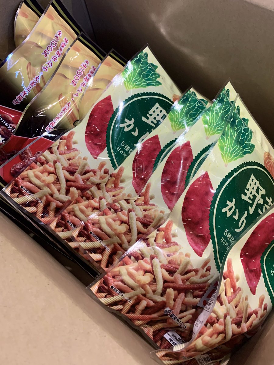 東京カリントさんから、ものすごい量のかりんとうが届きましたｯｯ