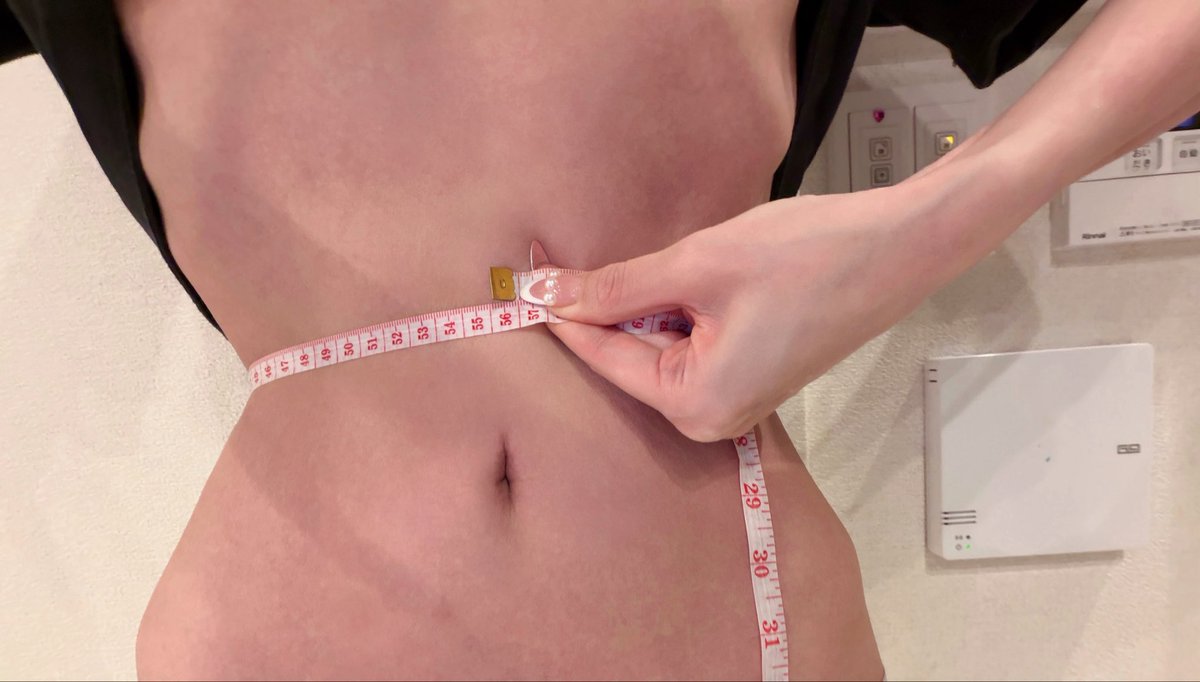 myo_update's tweet photo. 元々168cm80kgあったのにダイエット頑張ってここまで痩せたんだから当たり前に自分凄いと思ってるし承認欲求アリアリ⤴️だよ😤✌🏻マンジャロも使ってないし夜職でもないし究極の自己満足です🥹 https://t.co/w4rNHheLdN