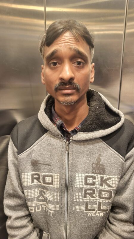 HateDetectors's tweet image. The Central Division police have arrested a man in connection with attempted thefts at a bank and an ATM kiosk in #Bengaluru.

The accused has been identified as Hasan Saab,a resident of #Sheshadripuram and a native of #Dharwad.

He was apprehended by the Sheshadripuram Police