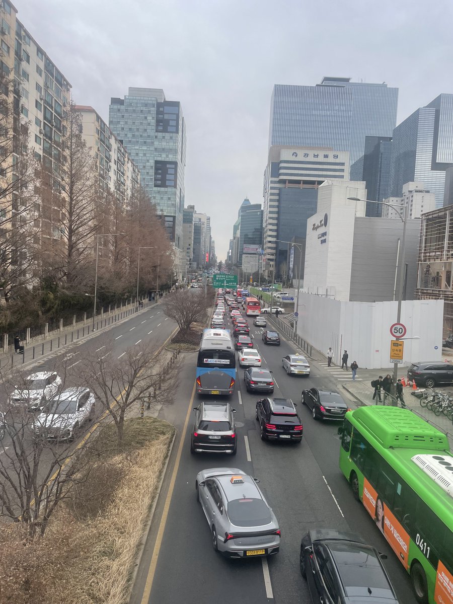 mulderu's tweet photo. gangnam. and seoul. https://t.co/Zj7Yw6U54E