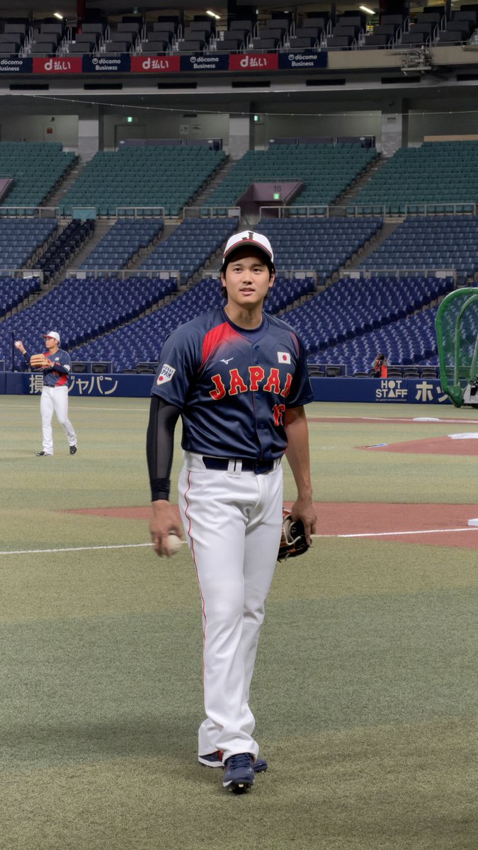 WBC 侍ジャパン】ユニホーム姿をお披露目した大谷翔平