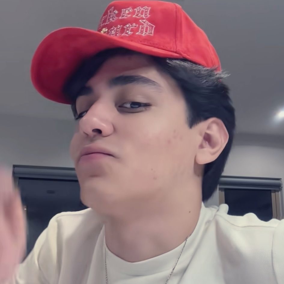 M3XICOCK's tweet photo. ᅠㅤ
       Ora que cara de bebito. 🙄 
ᅠㅤ https://t.co/c9QDaOBXxn